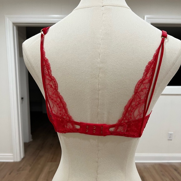 Victoria ‘s Secret VERY SEXY PUSH-UP/ PIGEONNANT Bra Size 32D - Picture 5 of 16